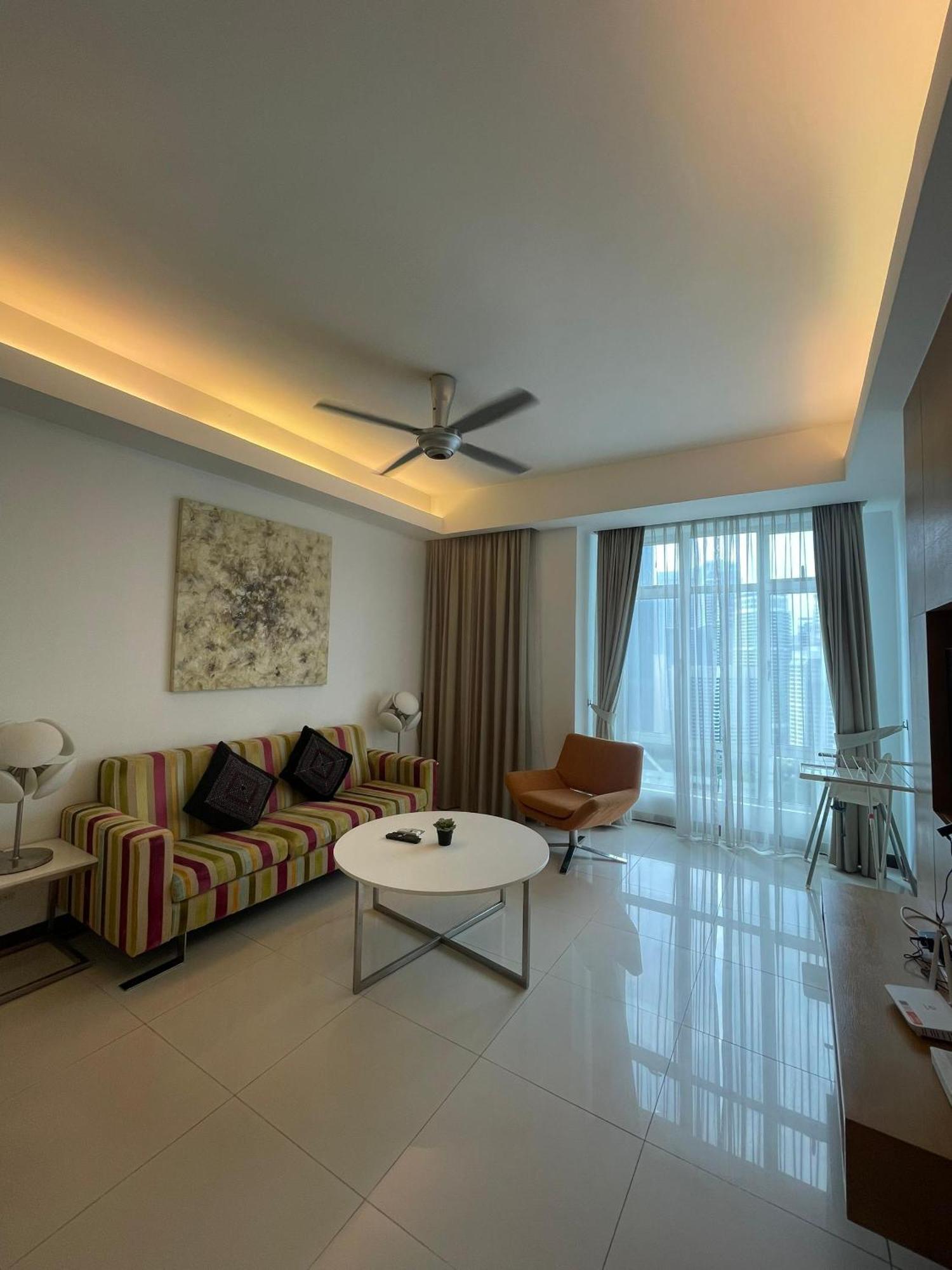 Lot 163 Fraser Place Klcc Premium Suites Kuala Lumpur Esterno foto